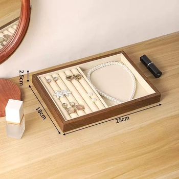 Δίσκος επίδειξης κοσμημάτων με χάντρες – πολυτελής ρετρό σχεδίαση, μεγάλη χωρητικότητα, επιτραπέζιος οργανωτής για δαχτυλίδια, κολιέ, βραχιόλια και σκουλαρίκια. Υλικό: τιτάνιο ατσάλι. Κατασκευή: μονόροφος. Βάρος: 345 g