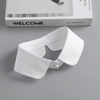 Παιδικό τοπ με διακοσμητικό ψεύτικο γιακά και λεπτομέρεια τετράγωνου γιακά· πολυεστέρας· Shatoman· Άνοιξη 2025