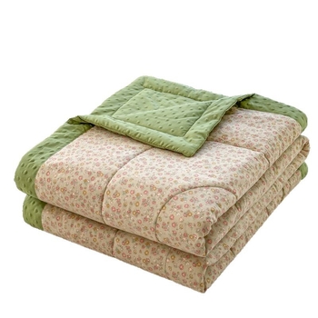 Κουβέρτα καλοκαιρινή με γέμισμα από πολυεστερικές ίνες, ύφασμα από πλυμένο βαμβάκι, βάρος 1,25–1,5 κιλά, πλένεται στο πλυντήριο, μοντέρνο μινιμαλιστικό στυλ