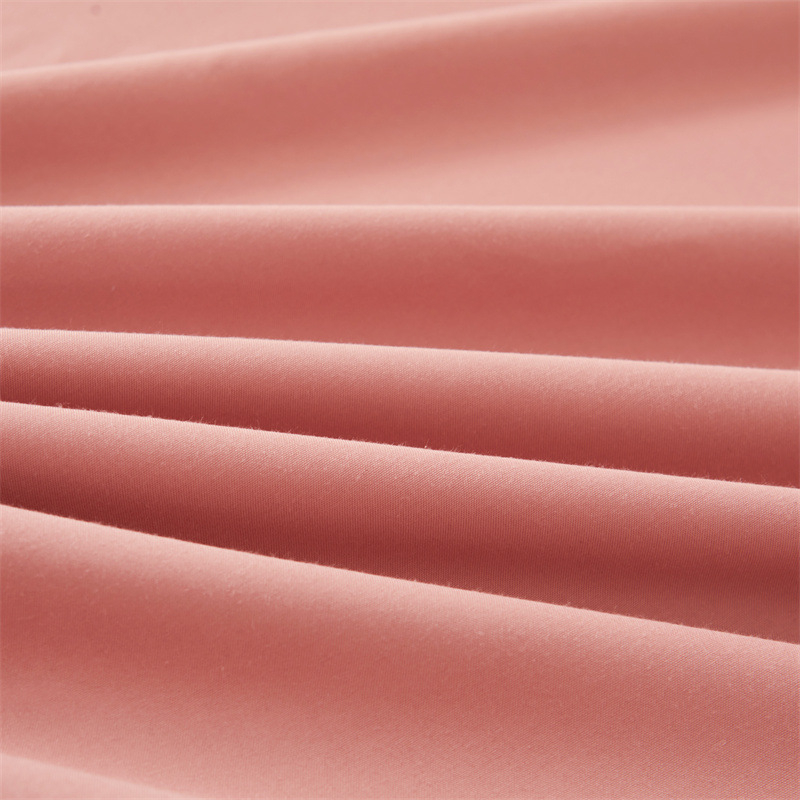 Frančes stila gultas svārku komplekts ar gultas pārklāju, mazgāts kokvilnas materiāls, izšuvums, vienkrāsains, trīs daļu komplekts, viegls grezums