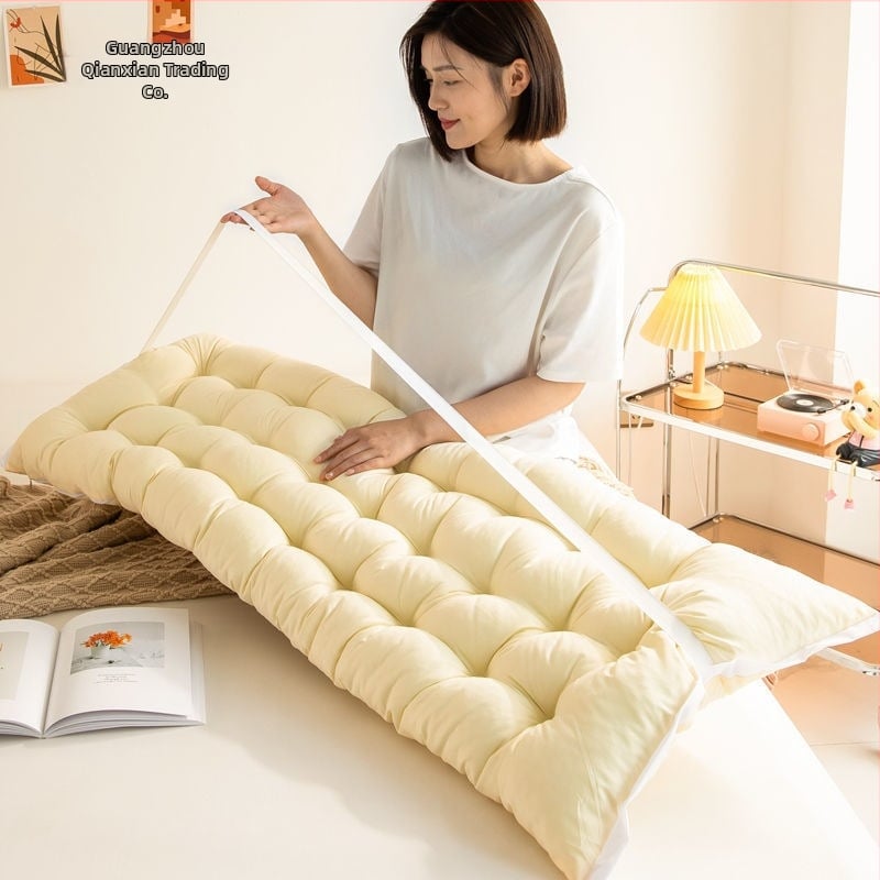 Lovos pagalvė su šerdimi, poliesterio užvalkalas, Skandinavijos stilius, užpildas 90-100%