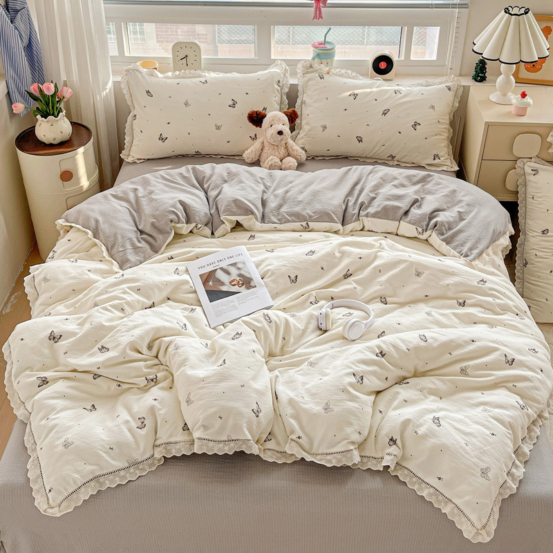 Kokvilnas četrdaļīgs gultasveļas komplekts ar mežģīnēm, Twill audums, reaktīvā druka, svars 2500–3000 g, ziedu raksts