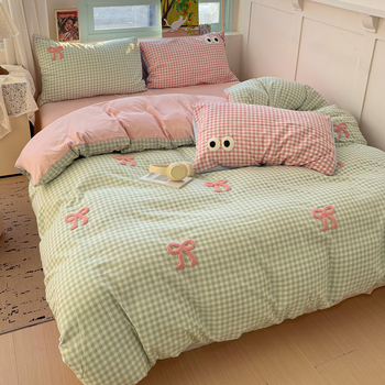 Četrdaļīgs gultas veļas komplekts ar karikatūru izšuvumu, segas pārklājs un palags, sintētiska šķiedra, Twill audums, svars 1000–1500 g