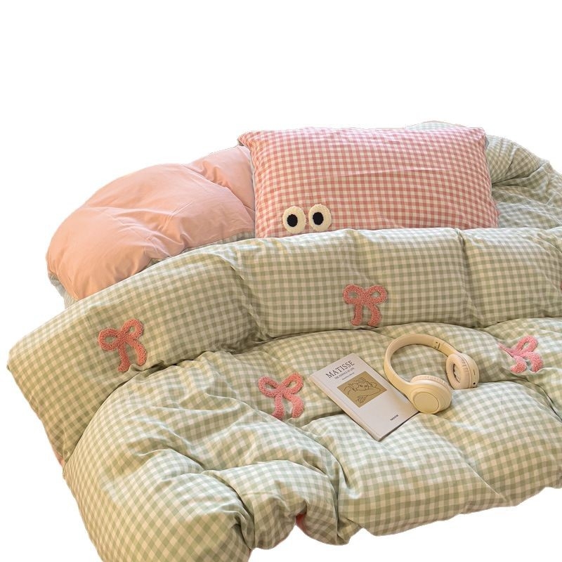 Četrdaļīgs gultas veļas komplekts ar karikatūru izšuvumu, segas pārklājs un palags, sintētiska šķiedra, Twill audums, svars 1000–1500 g