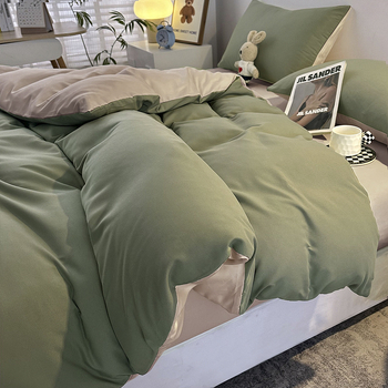 Kokvilnas četrdaļīgs gultas veļas komplekts studentu nometnei — reaktīvā drukāšana, pūstā audums, svars 2500–3000 g, vienkrāsains raksts