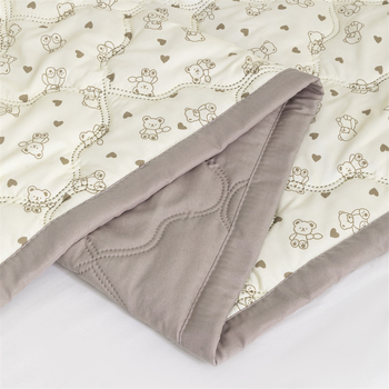 Δροσιστικό καλοκαιρινό πάπλωμα, πλένεται στο πλυντήριο, βαμβακερό ύφασμα, γέμιση πολυεστερικές ίνες, μοντέρνο μινιμαλιστικό στυλ