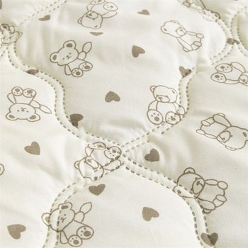 Δροσιστικό καλοκαιρινό πάπλωμα, πλένεται στο πλυντήριο, βαμβακερό ύφασμα, γέμιση πολυεστερικές ίνες, μοντέρνο μινιμαλιστικό στυλ