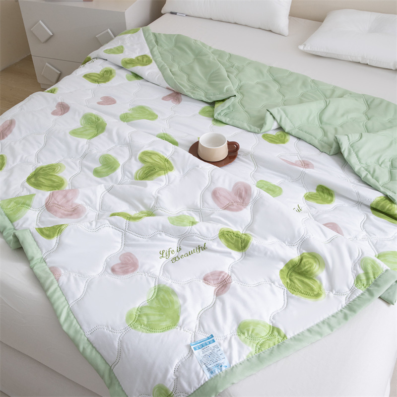 Δροσιστικό καλοκαιρινό πάπλωμα, πλένεται στο πλυντήριο, βαμβακερό ύφασμα, γέμιση πολυεστερικές ίνες, μοντέρνο μινιμαλιστικό στυλ