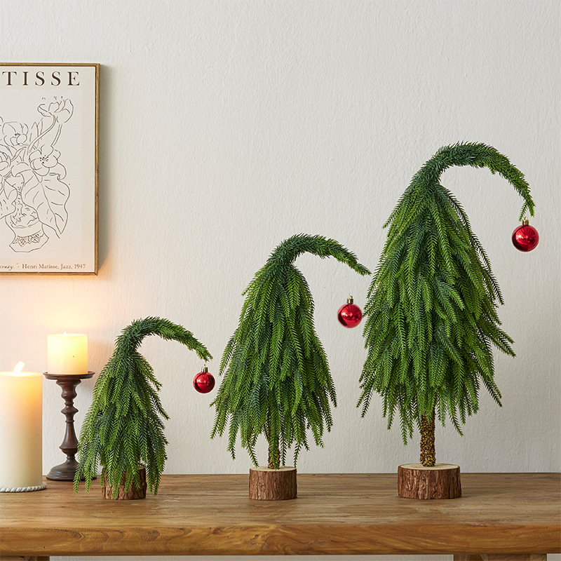 Šiaurės stiliaus Kalėdų eglutė su iškrypusiu kaklu - stalinis dekoras, PVC, Sintean/Xintean