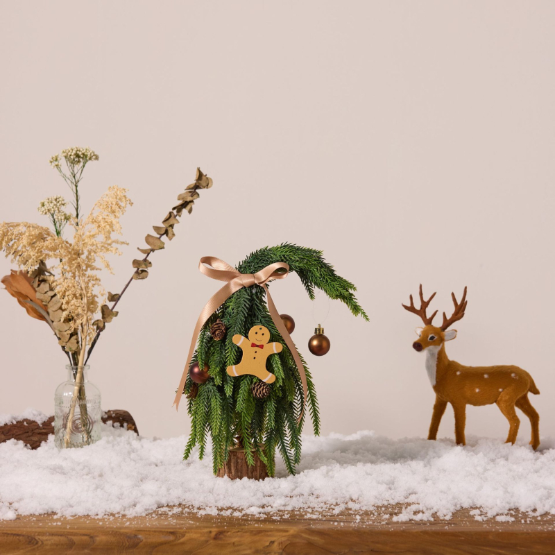 Šiaurės stiliaus Kalėdų eglutė su iškrypusiu kaklu - stalinis dekoras, PVC, Sintean/Xintean