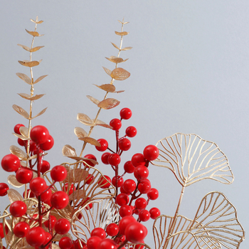 Dirbtinė gėlių dekoracija su eukalipto lapomis ir laimės vaisiais naujųjų metų proga (Prekės ženklas: Jinfeng; Medžiaga: Plastikas; Amatas: dažytas, reljefiškas, injekcinis formavimas; Modelis: 19625154670)