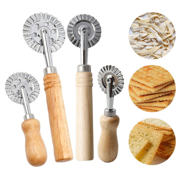 Резачка за тесто с дантелен ръб, дървена дръжка и колелце от цинкова сплав – кухненски инструмент за печене