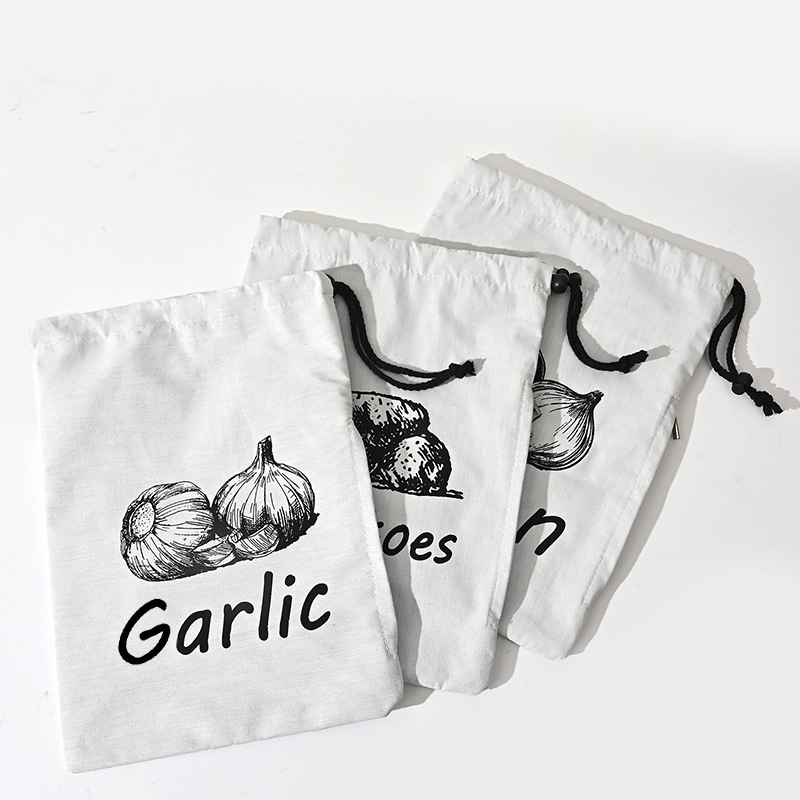 Vászon tároló táska kötős zárással — logó nyomtatás, szitanyomtatás, tömeg 70 g, stil zsebes táska