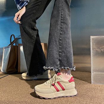 Γυναικείες Ευρωπαϊκού στυλ chunky sneakers με στρογγυλή μύτη, επάνω μέρος από συνθετικό δέρμα, καουτσούκ σόλα, κορδόνια, ύψος φτέρνας 3-5 cm