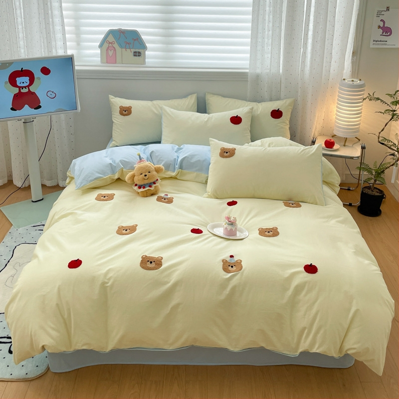 Četru daļu gultas veļas komplekts ar sheet-type dizainu, mūsdienīgs minimālisma stils, reaaktīvā krāsošana audumam, ķīmiskas šķiedras