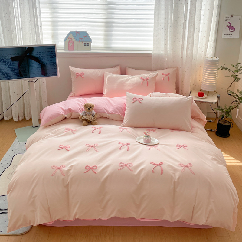 Četru daļu gultas veļas komplekts ar sheet-type dizainu, mūsdienīgs minimālisma stils, reaaktīvā krāsošana audumam, ķīmiskas šķiedras