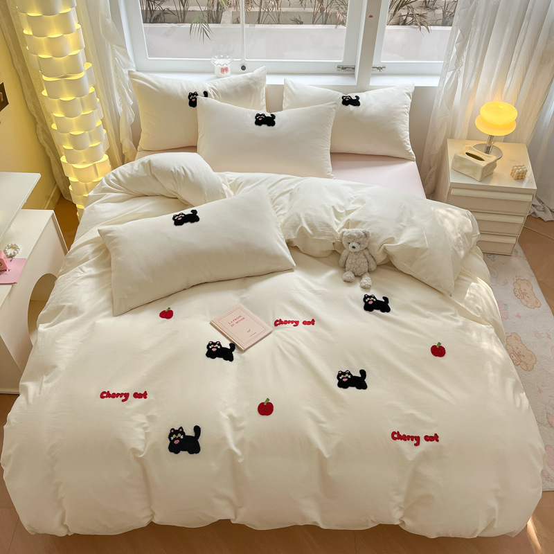 Četru daļu gultas veļas komplekts ar sheet-type dizainu, mūsdienīgs minimālisma stils, reaaktīvā krāsošana audumam, ķīmiskas šķiedras
