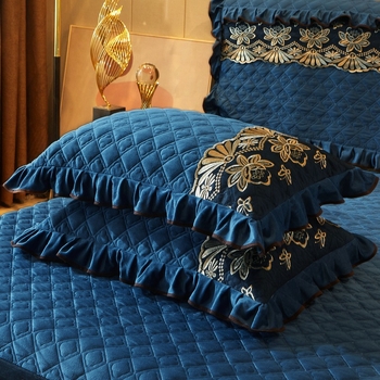 Trys dalių komplektas: Quiltuotas kristalinis velvet lovos sijonas, pilies stilius, vieno spalvos raštas