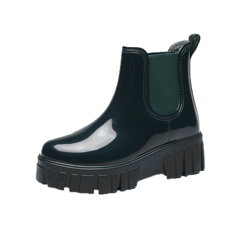 Moteriški lietaus batai, vidutinio aukščio viršus, storesnė padas, PVC viršus, vidutinio kulno 3–5 cm, vientisos spalvos, tinka pavasariui, rudeniui ir žiemai