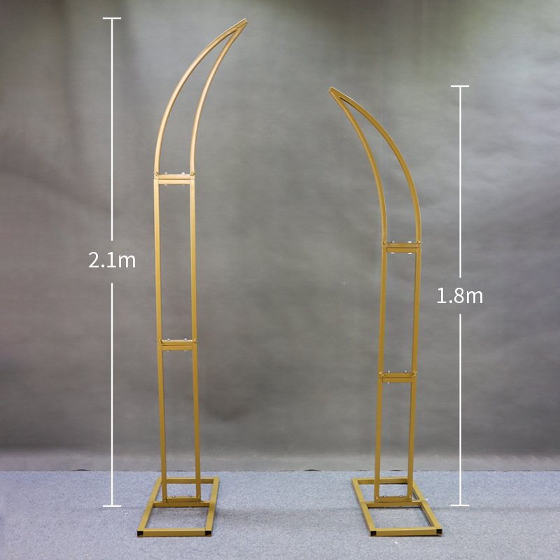 Geležinis vestuvinis arkos su ragų forma lauko vestuvėms