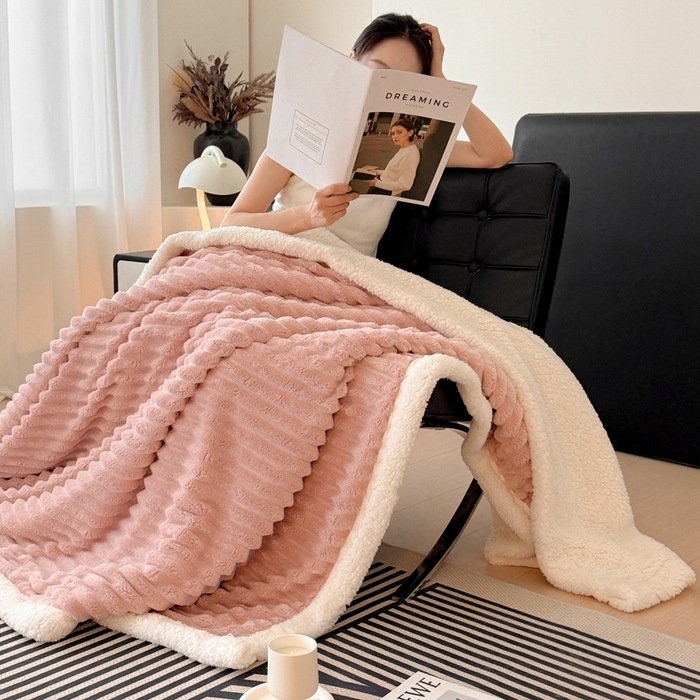 Одеяло от велур флийс | Материал: велур, Тегло: 800–1000 g, Узор: ивици или едноцветно, За всички сезони, Модерен минимализъм