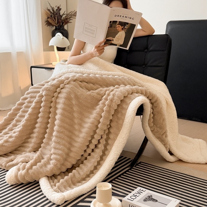 Одеяло от велур флийс | Материал: велур, Тегло: 800–1000 g, Узор: ивици или едноцветно, За всички сезони, Модерен минимализъм
