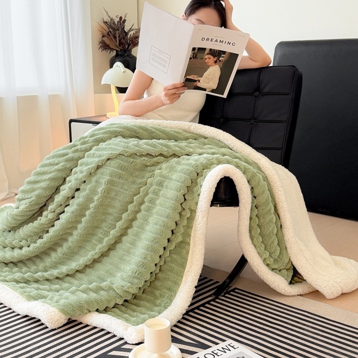 Одеяло от велур флийс | Материал: велур, Тегло: 800–1000 g, Узор: ивици или едноцветно, За всички сезони, Модерен минимализъм