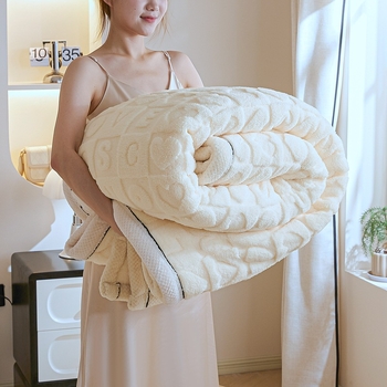 Κλάση Α πλεκτή κουβέρτα από κοραλλιοφλίς με σχέδιο καρδιάς, πολυεστέρας, 300–500 g, κατάλληλη για φθινόπωρο και χειμώνα