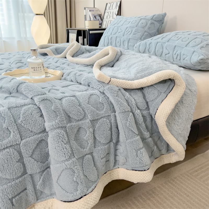 Κλάση Α πλεκτή κουβέρτα από κοραλλιοφλίς με σχέδιο καρδιάς, πολυεστέρας, 300–500 g, κατάλληλη για φθινόπωρο και χειμώνα