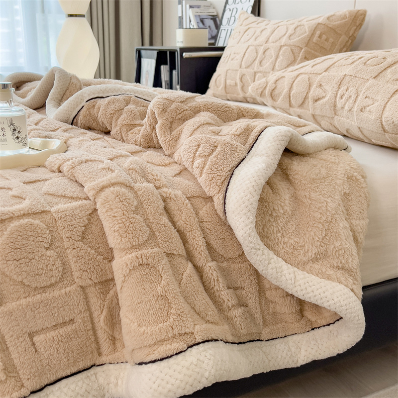 Κλάση Α πλεκτή κουβέρτα από κοραλλιοφλίς με σχέδιο καρδιάς, πολυεστέρας, 300–500 g, κατάλληλη για φθινόπωρο και χειμώνα