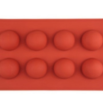 Silikoninė tortų forma, apvalaus dizaino, masinė pakuotė; šiuolaikinis minimalistinis stilius; išleista 2020.