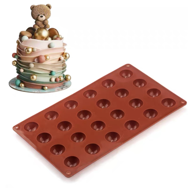 Silikoninė tortų forma, apvalaus dizaino, masinė pakuotė; šiuolaikinis minimalistinis stilius; išleista 2020.