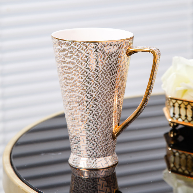 Meidao kaulo porceliano kavos puodelis, lengvasis prabangos retro stilius, pritaikomas, dovanų dėžutėje