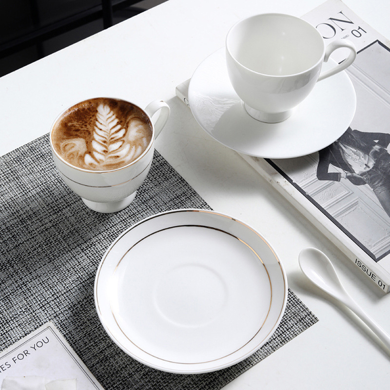 Keramikas kafijas krūze ar apakštasi — mājas komplekts, ar logotipa druku, pielāgošana pieejama, glazēta virsma, apaļa forma