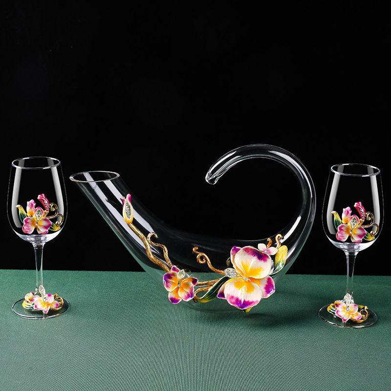 Aukštos kokybės stiklo vyno taure su besisukančiu dekantatoriumi ir Phalaenopsis dizainu – 1 dalių gėrimų komplektas (2025 išleidimas)