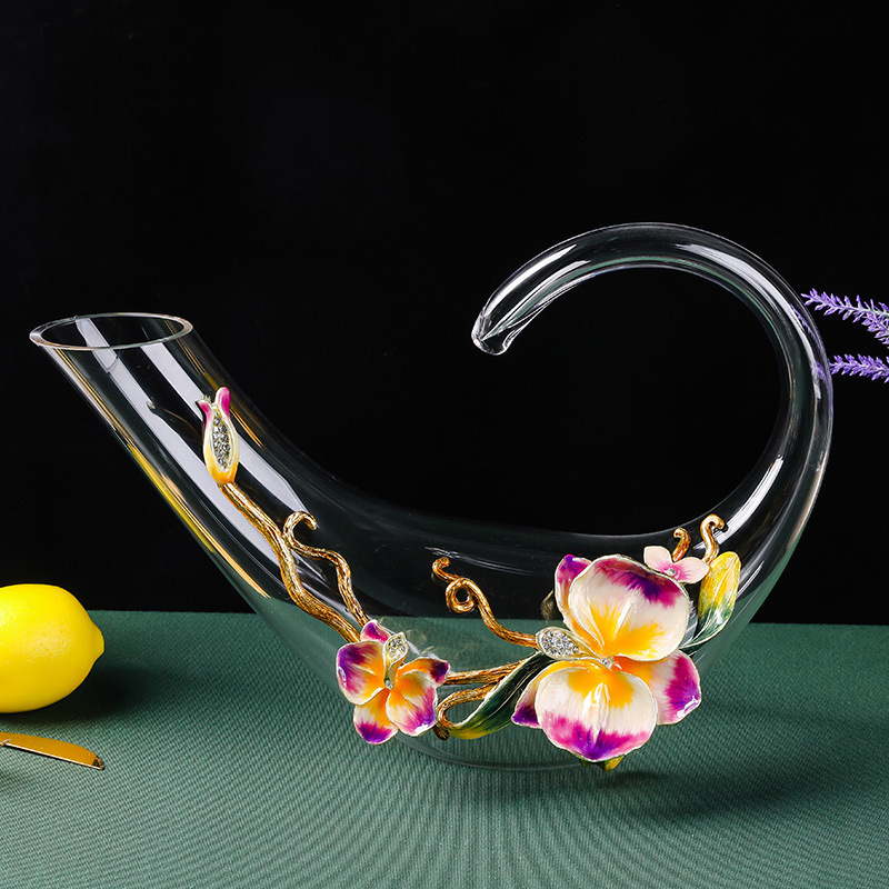 Aukštos kokybės stiklo vyno taure su besisukančiu dekantatoriumi ir Phalaenopsis dizainu – 1 dalių gėrimų komplektas (2025 išleidimas)