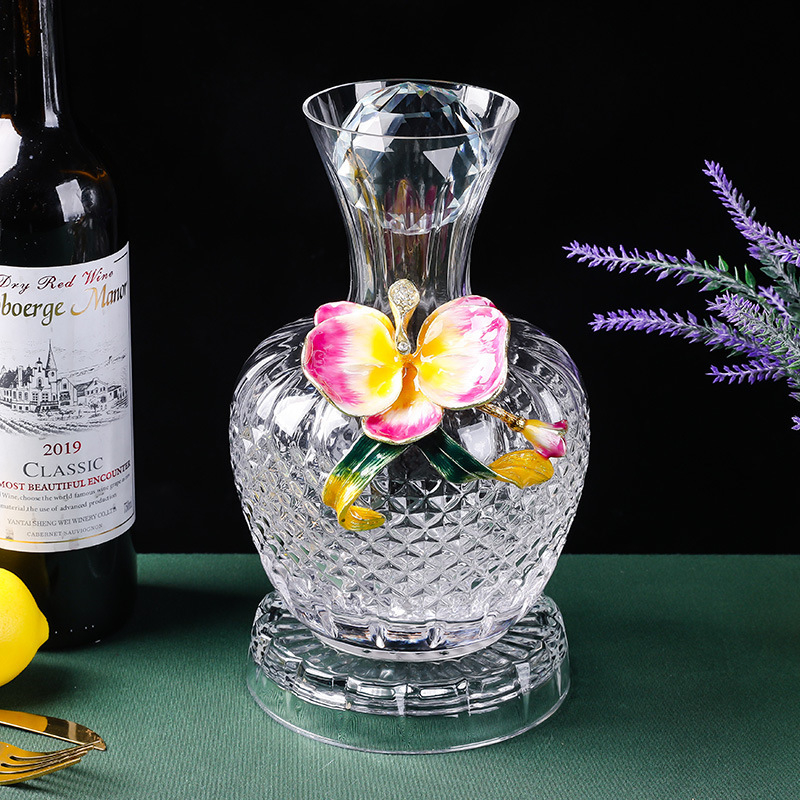 Aukštos kokybės stiklo vyno taure su besisukančiu dekantatoriumi ir Phalaenopsis dizainu – 1 dalių gėrimų komplektas (2025 išleidimas)