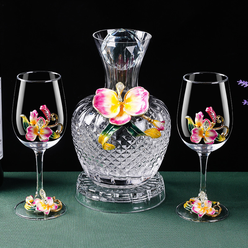 Aukštos kokybės stiklo vyno taure su besisukančiu dekantatoriumi ir Phalaenopsis dizainu – 1 dalių gėrimų komplektas (2025 išleidimas)