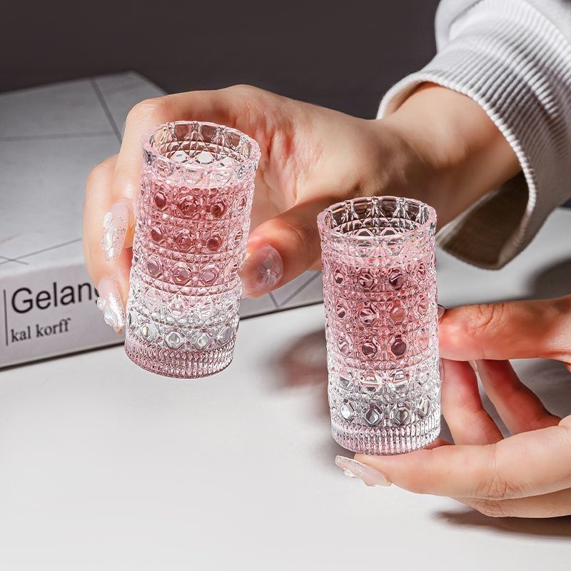 Kokteilinė stiklinė, stiklo korpusas su brangakmenių raštu, šviesus prabanga-retro stilius, talpa virš 1000 ml