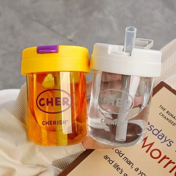 Ton-ton puodelis, PC medžiaga, atsparus kritimui, cilindrinė forma, su šiaudeliu