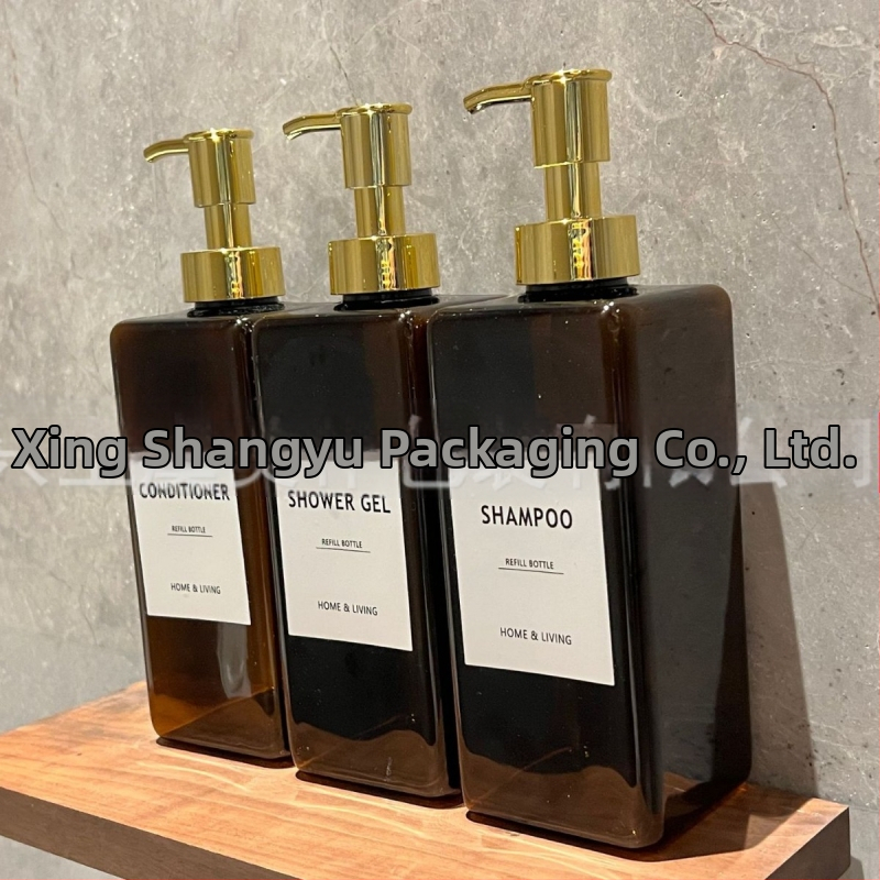 Квадратно пластмасово шише с помпа за хотелския сектор – кондиционер, лосион и масажно масло (Произход: Шаосин, Джъдзян; Материал: PET; Технология: Издухване; Опаковка: Козметична опаковка)