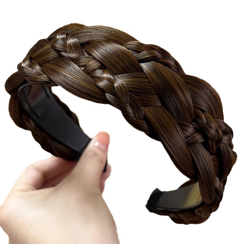 Perucă de tip bandă pentru cap, bandă mai lată, stil împletitură os de pește, pentru doamne; material: sârmă cu temperatură înaltă; model: Gourd braid 03; acoperă firele albe și adaugă volum la tâmplă