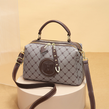 Geantă de umăr din PVC pentru femei, formă orizontală pătrată, închidere cu fermoar, căptușeală PU, capacitate mare, buzunar cu fermoar și buzunar pentru telefon, curea simplă, stil retro urban