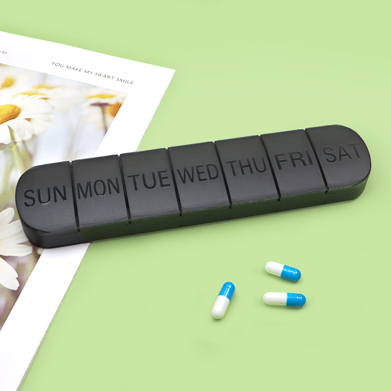 Hordozható 7 rekeszes műanyag gyógyszeres doboz, Modell 361, logó nyomtatás