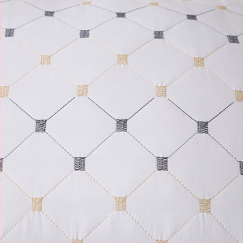 Възглавница с пълнеж Nine-hole fiber, регулируема височина, квадратна форма, тегло 0.55–1.0 кг