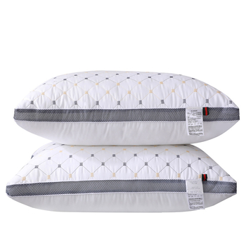 Възглавница с пълнеж Nine-hole fiber, регулируема височина, квадратна форма, тегло 0.55–1.0 кг