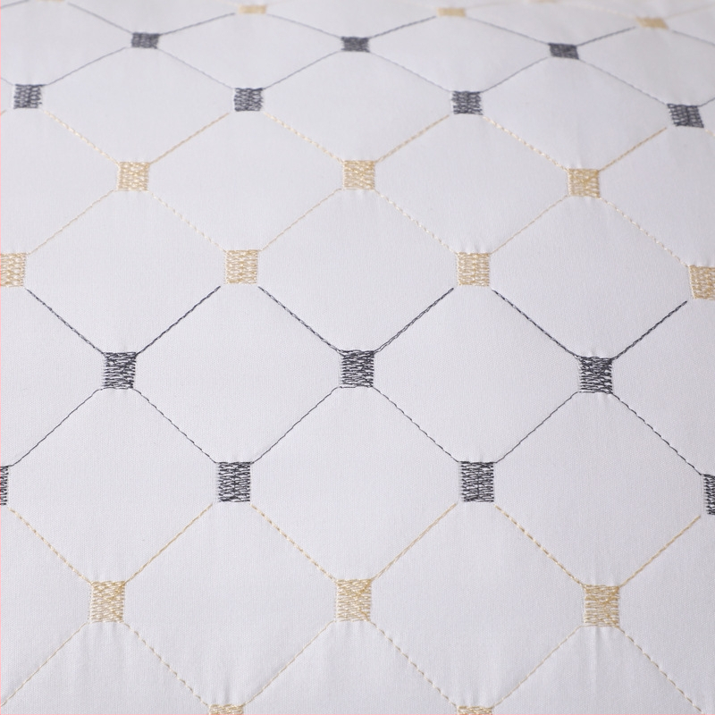 Възглавница с пълнеж Nine-hole fiber, регулируема височина, квадратна форма, тегло 0.55–1.0 кг