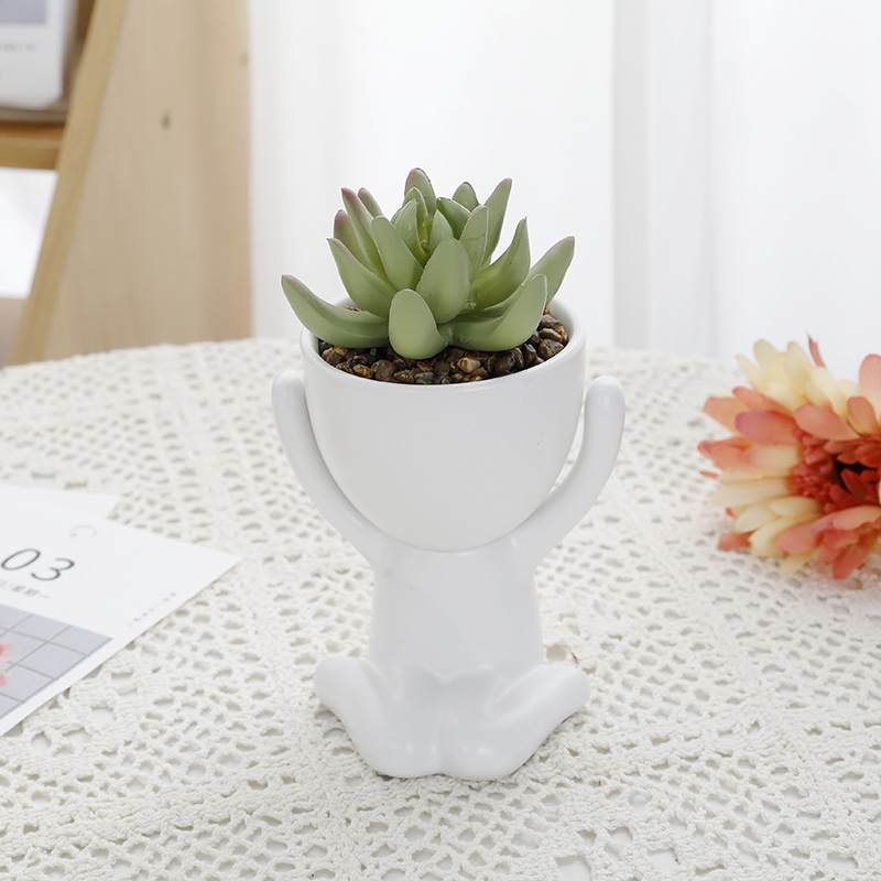 Ghiveci ceramic cu formă umană, lucrat manual, pentru decor de birou sau acasă