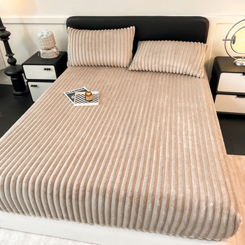 Фитиращ чаршаф с двустранен велур и заешки пух, солиден модел, тегло 300–500 г/м²