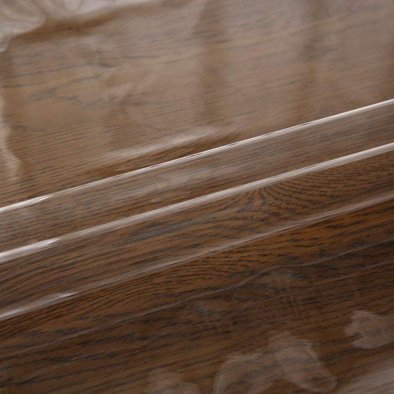 Față de masă din PVC dreptunghiulară – antiderapantă, rezistentă la uzură și la ulei; model geometric; personalizabilă într-o singură bucată